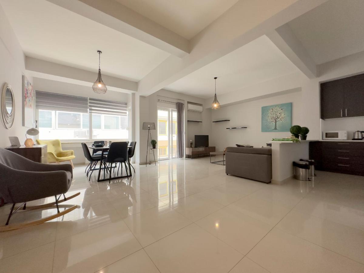 Satovriandou Spacious 128Sqm Apt In Athén Kültér fotó